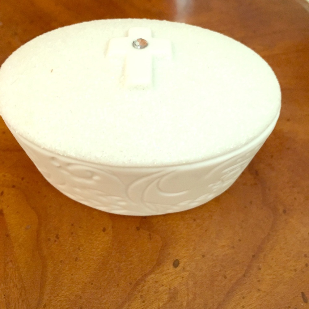 Girls Communion, jewelry box NEW 2x3”